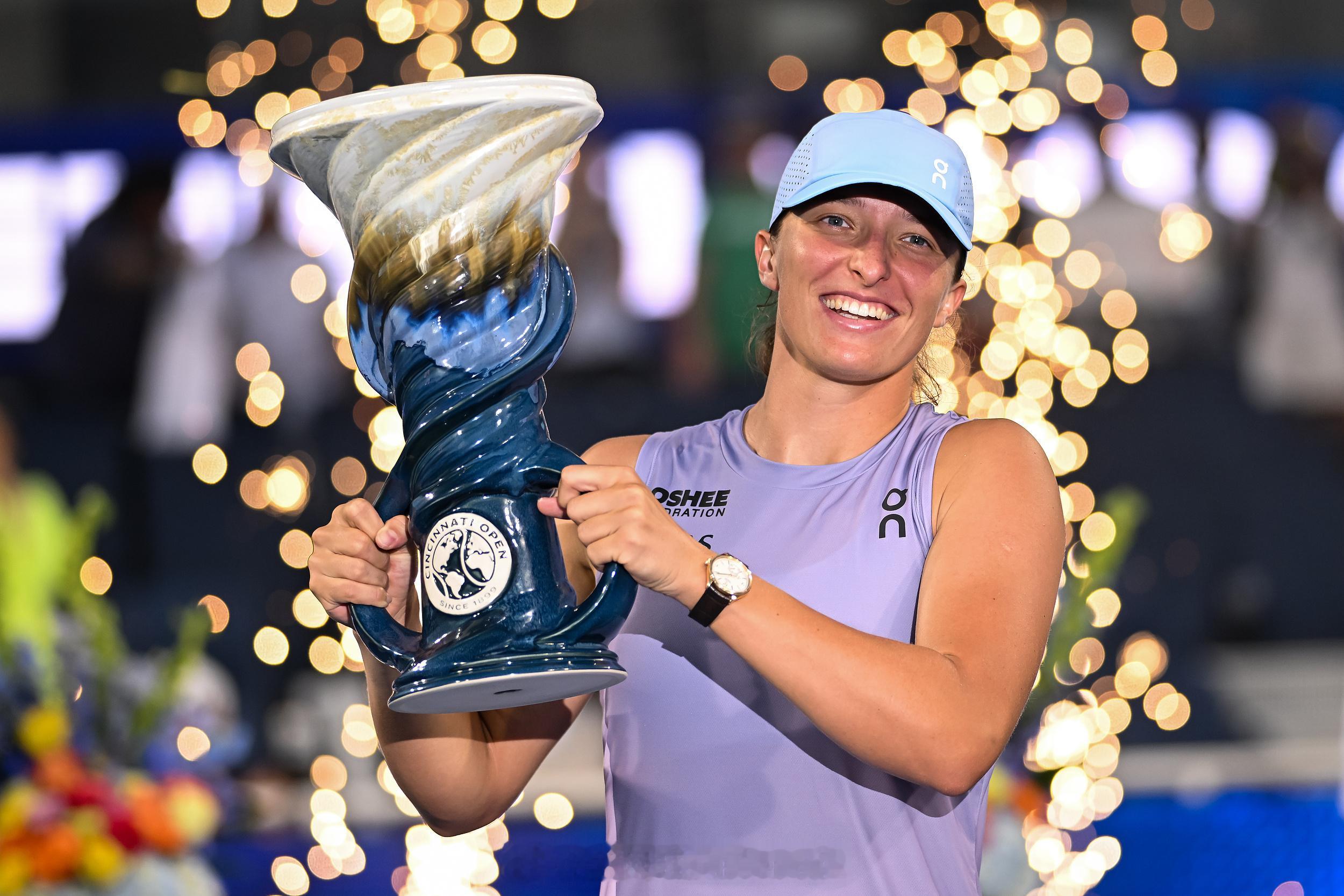 斯瓦泰克职业生涯迄今为止2️⃣4️⃣座单打冠军🇵🇱🏆2️⃣0️⃣2️⃣0️