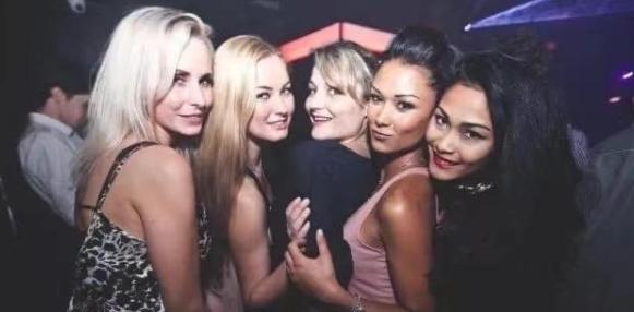 荷兰性开放的红线，能让你知道，但不能让你看到！ 在很多人眼里，荷兰就是“性开