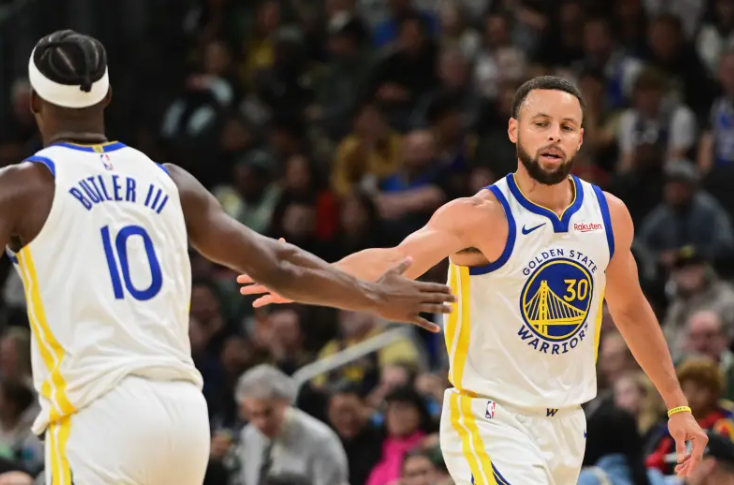 库里：巴特勒受伤后我一直都在考虑自身未来库里有言：“老实说，自从巴特勒受伤后，