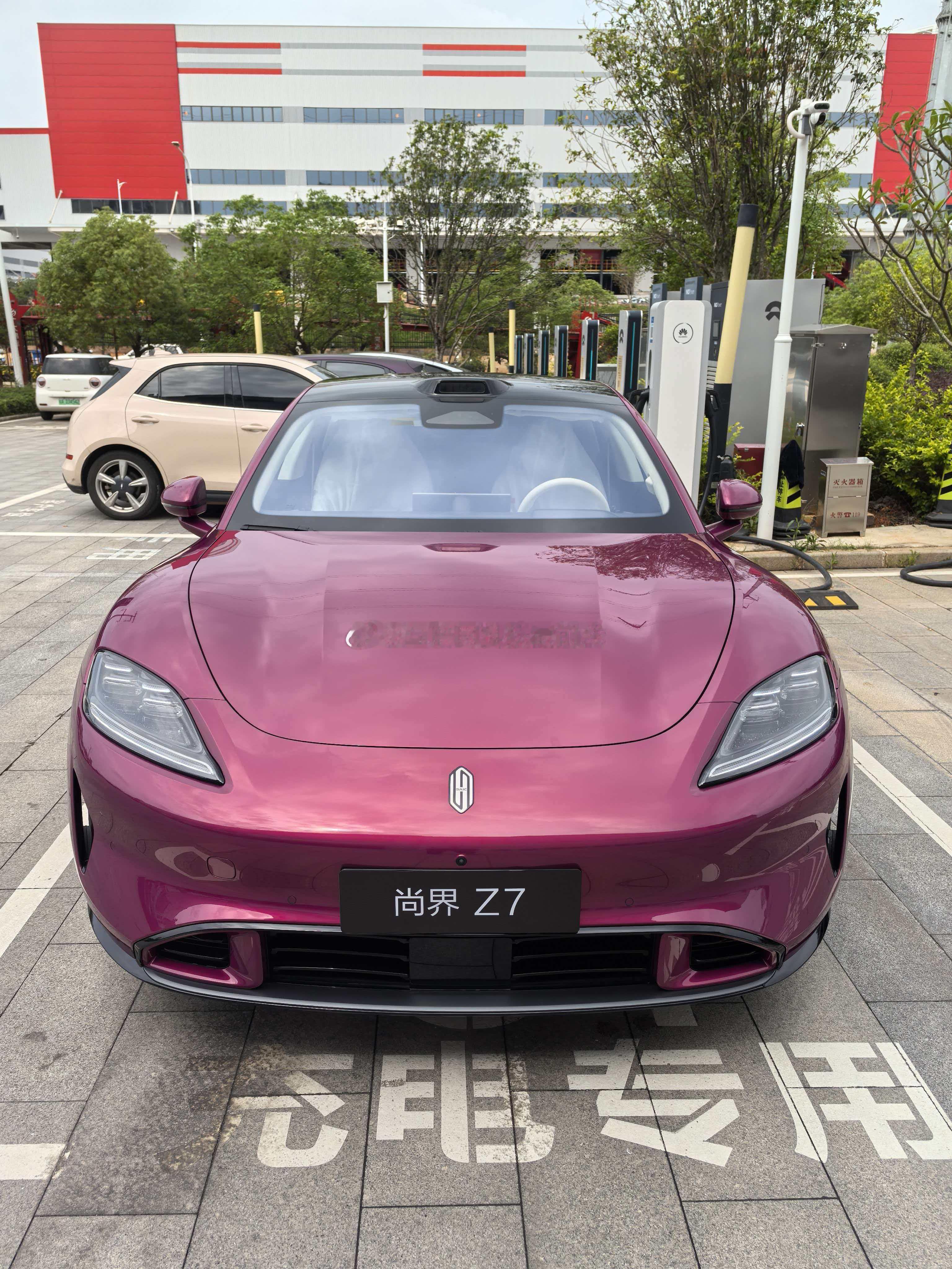 尚界Z7携手肖战登陆北京车展尚界这颜值真是出圈啊！身边几个同事(就是不怎么关注