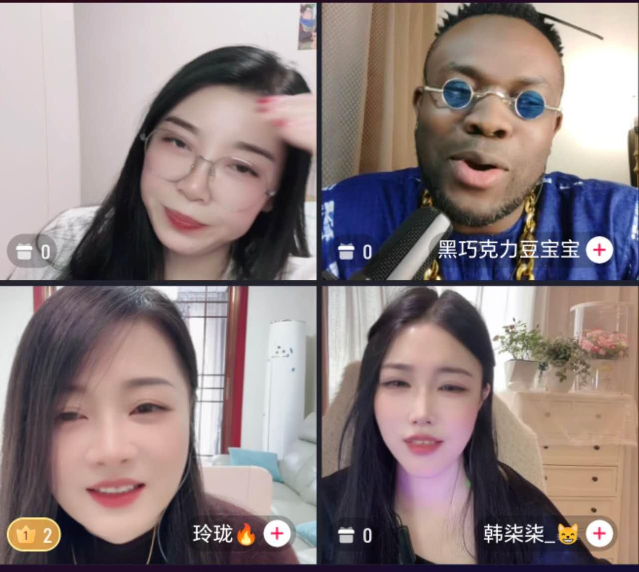 黑人在直播间与女主播聊不雅内容一个黑人主播在视频平台直播间与几个国内女主播聊