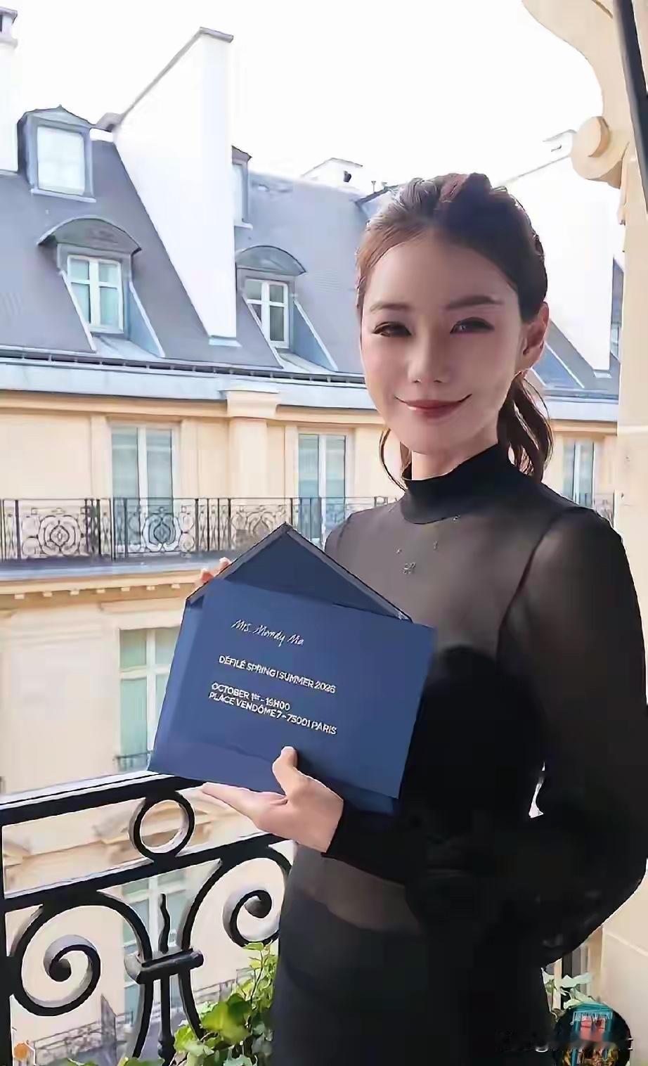 小梅现在真的是人生赢家了，小菲疼她，兰姐对她也好，人家高学历，爸妈也对她很疼爱。