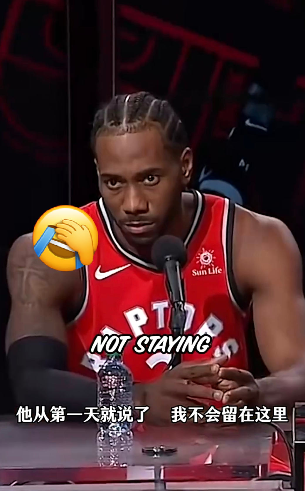 最近范弗利特做客一档播客节目，揭秘了当时伦纳德被交易至猛龙的一些内幕。范弗利特