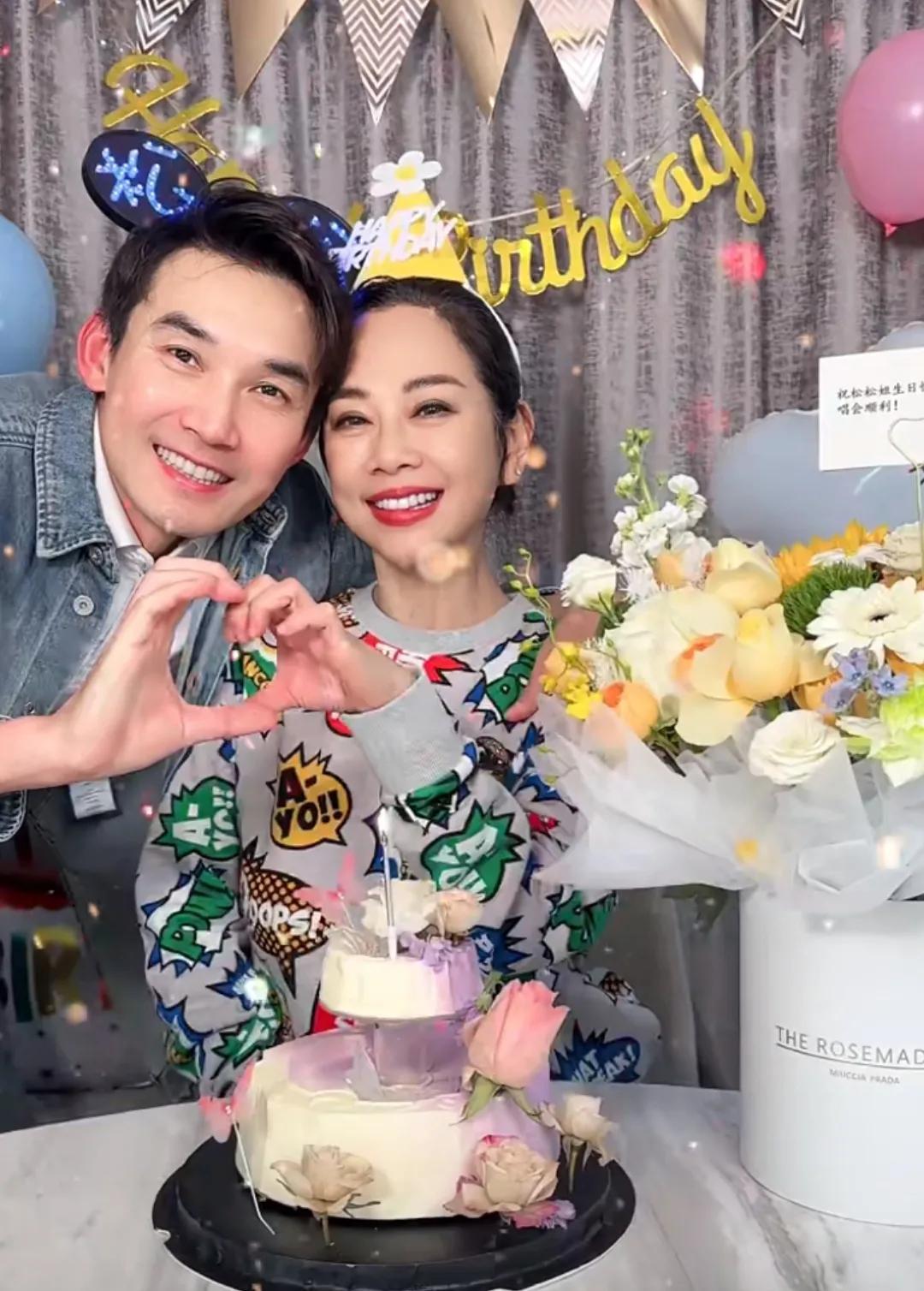 我从不避讳她比我老。我老婆大我8岁，今年55了。昨天给她过生日，我发了段视频