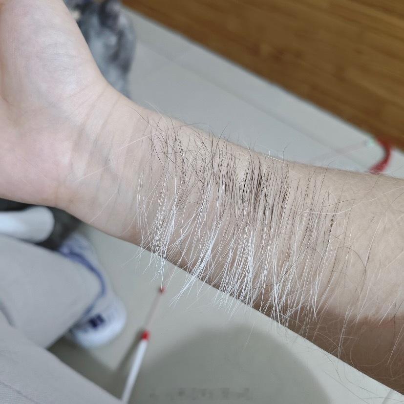 当出了汗去抱猫这下小猫相信自己是亲生的了[doge]生活碎碎念我的精神状态凉好​​