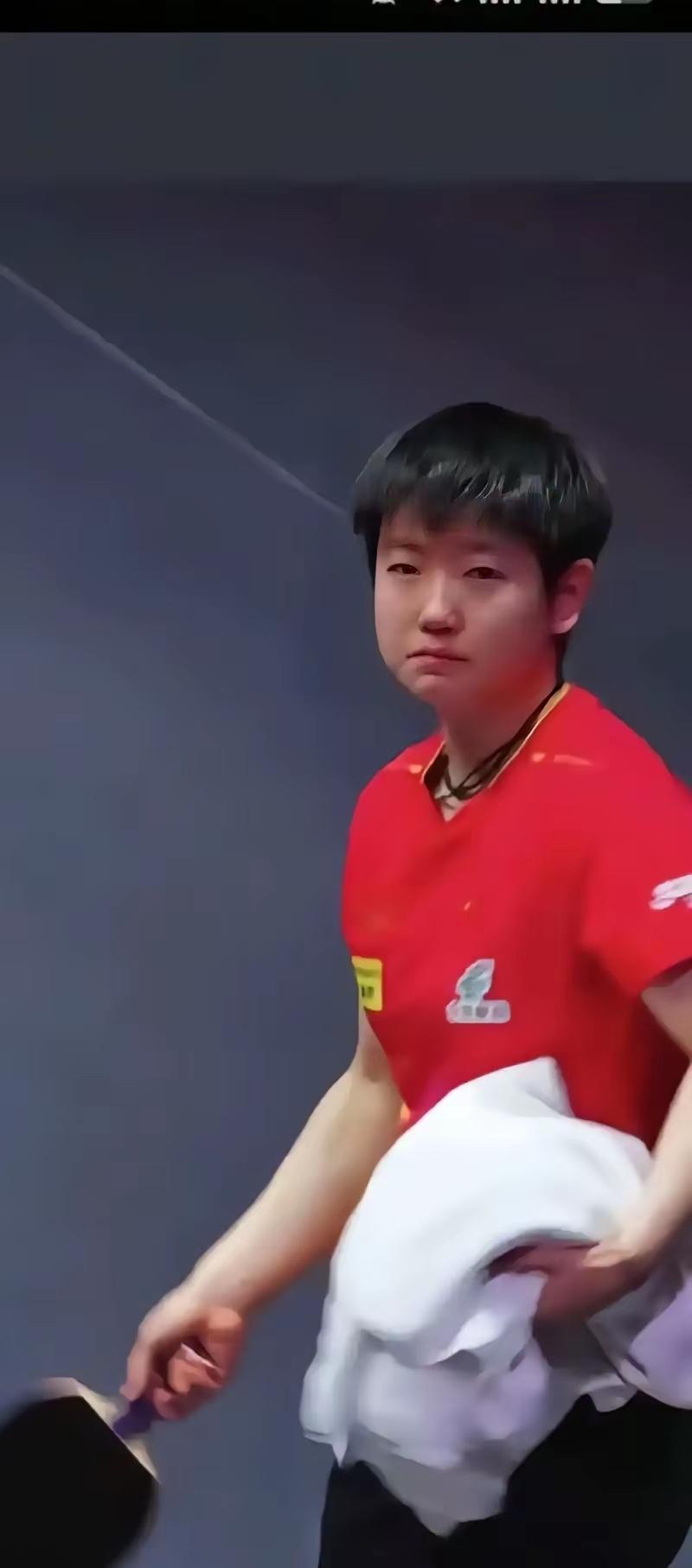 孙颖莎的“领先必浪”到底啥时候能改？混团赛7-2碾压埃及选手，结果被追平还让对手