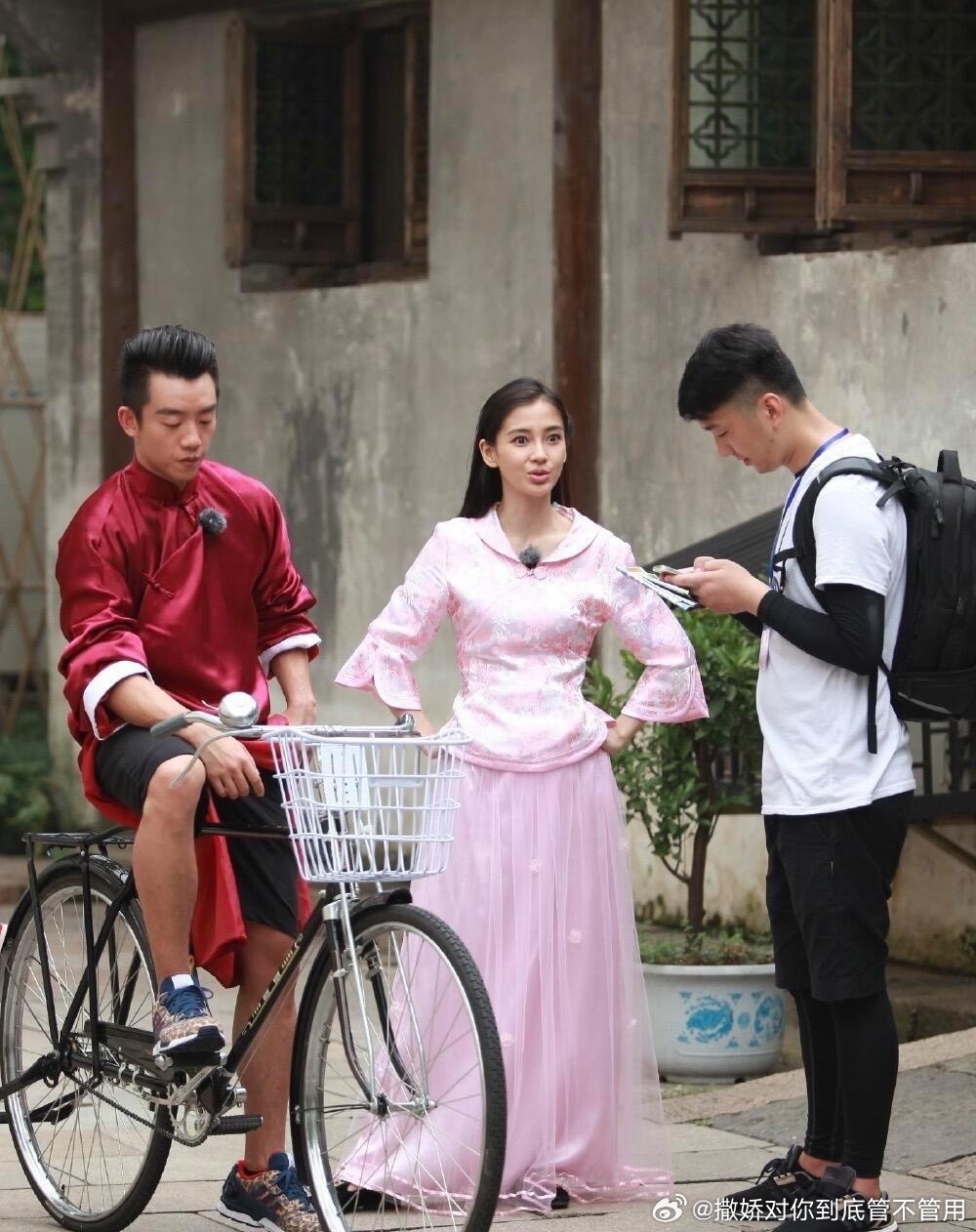 baby不白，但是五官太美了，让人感觉很真实的美