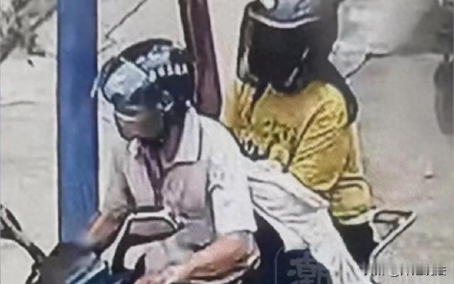 广东，50岁女教师，跟同居11年的男友最近正在闹分手，男友提出想要在野外发生性关