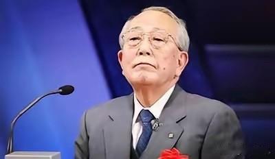 稻盛和夫和余秋雨都提到格局的重要性，确实太有道理了。就像收入不同，面对别人的骂态