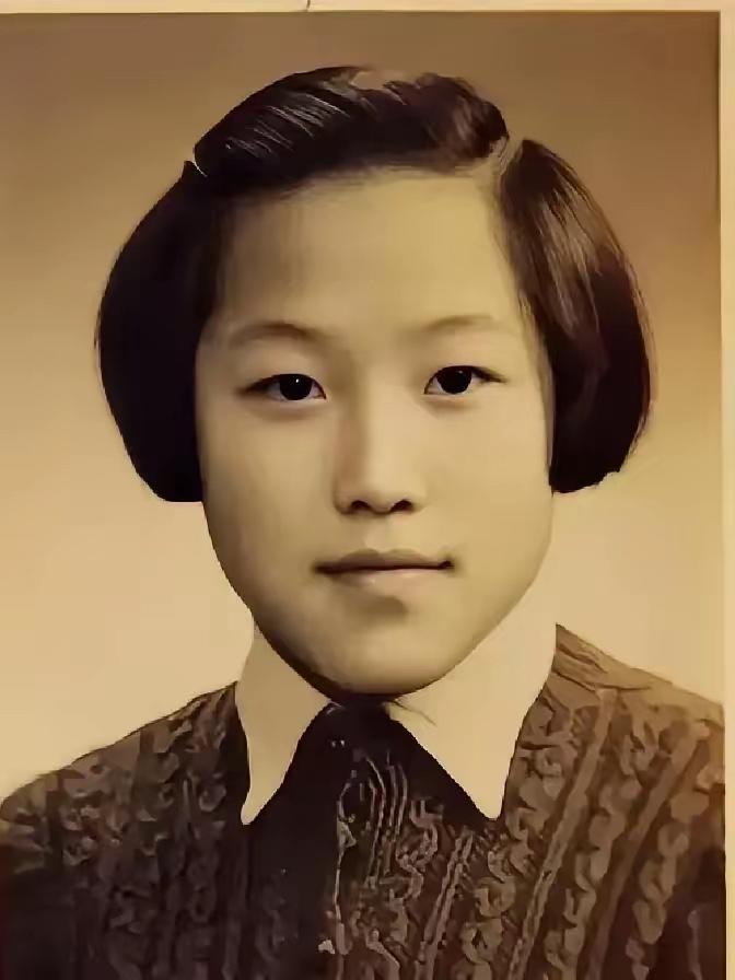 1971年，陕西武功县48岁农民魏振德（丧妻、带一子），娶38岁的许燕吉。许燕吉