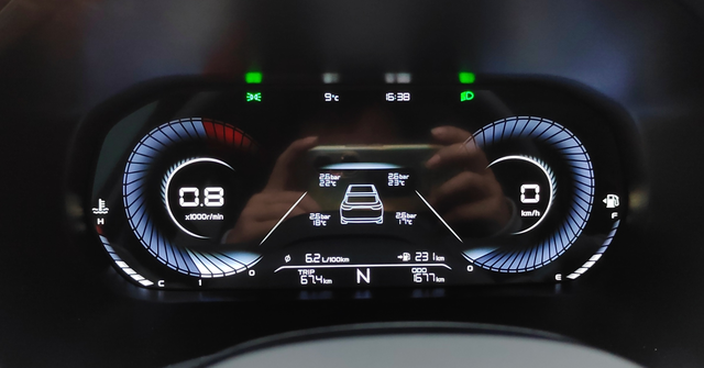 四代帝豪首保真实油耗今天去首保了，保完以后回来开了60~70公里的样子。比之前