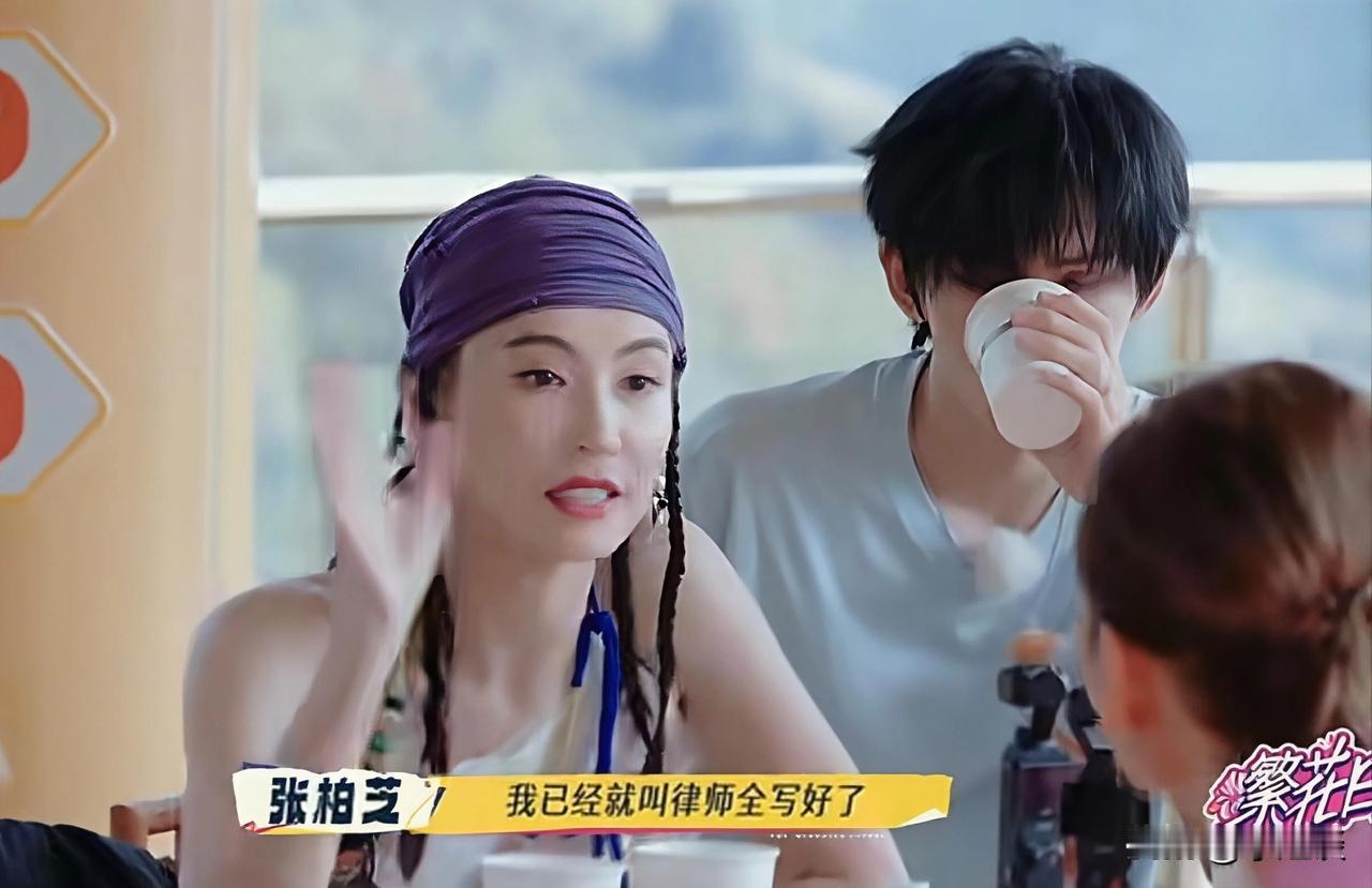 谢霆锋万万没想到，谢贤估计都不敢信，三个儿子也很诧异，45岁的张柏芝，居然