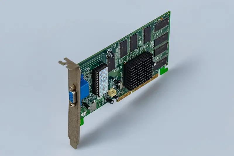 AI芯片的“骨架”，ABF封装材料的国产突围之路