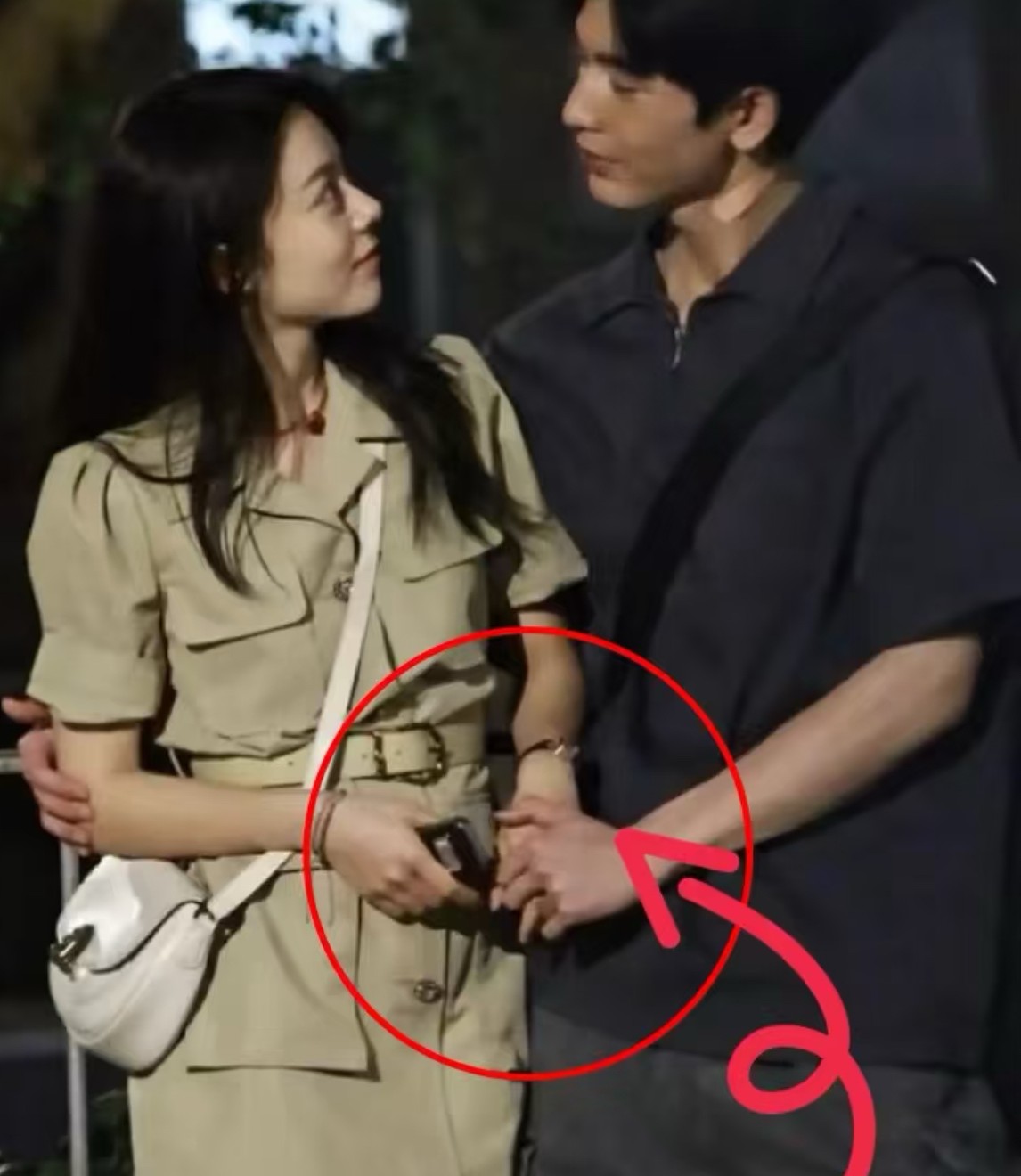 难怪啊，就说张凌赫对她是生理性喜欢