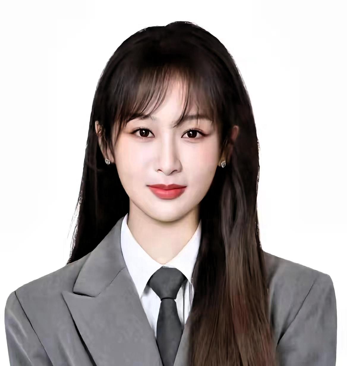 一觉醒来，估计全国人民都知道了32岁的杨紫，竟然又官宣了一部新剧！新剧