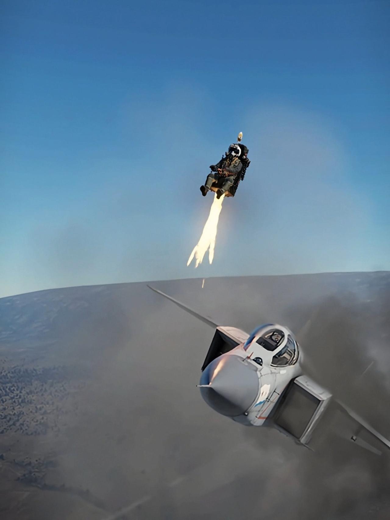 为何飞行员跳伞后就不能射杀？即使在战场杀红了眼，也不能杀飞行员，因为日本试过了，