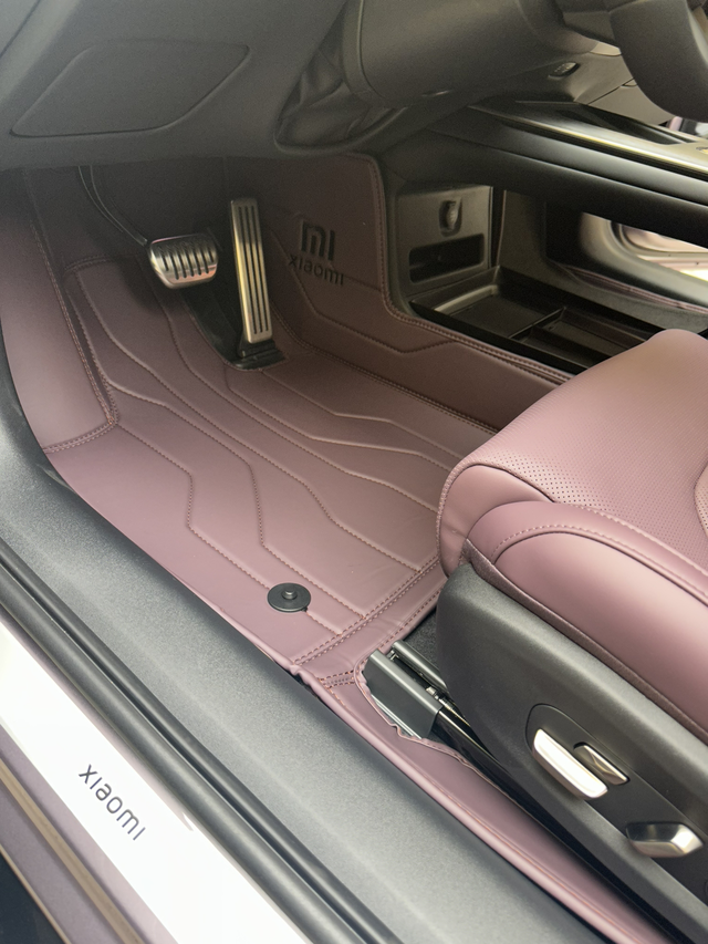 小米su7max紫外紫内21寸轮毂提车上海交付中心提车，据说当天提车80多个，