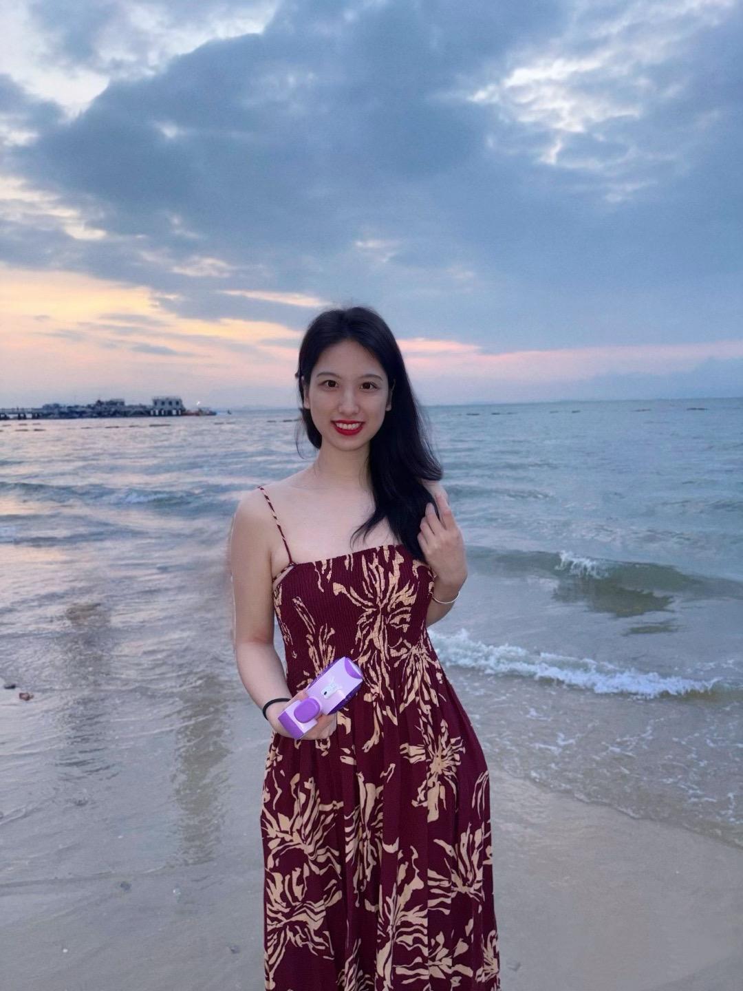 连衣裙 美女 微胖