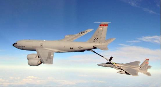 美军KC-135加油机在伊拉克坠毁，机组6人全部遇难 哥伦比亚广播公司（CB