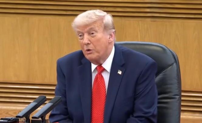 北京这场中美会晤刚散场，镜头里特朗普一松手，周边国家的心就先“咯噔”一下：有人慌