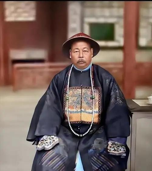 1885年9月，左宗棠在病榻上离世时，愤慨地说：“对中国来说，十个法国将军，也比
