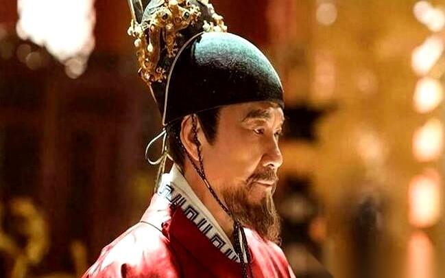 他爹刚咽气，遗诏墨都没干，当叔叔的想回京奔丧，直接被侄子的人拦在半路。“殿下，