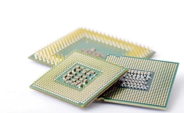 中国一旦攻克芯片难题，芯片会变成白菜价吗？芯片价格早已跌入白菜价区间，中国半导体