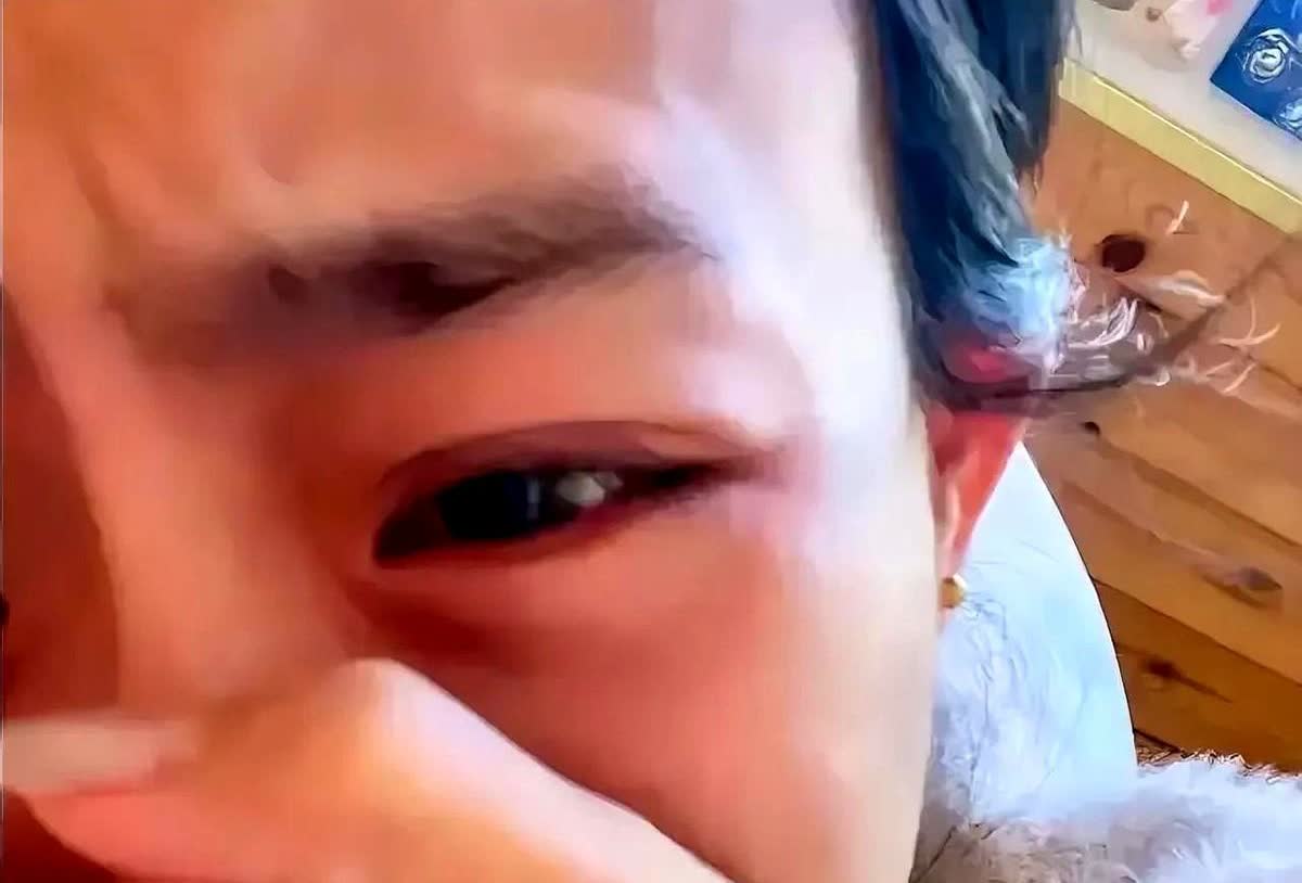 妻子快50岁非要考驾照，我拦都拦不住，她愣是花3200报了名。谁能想到，