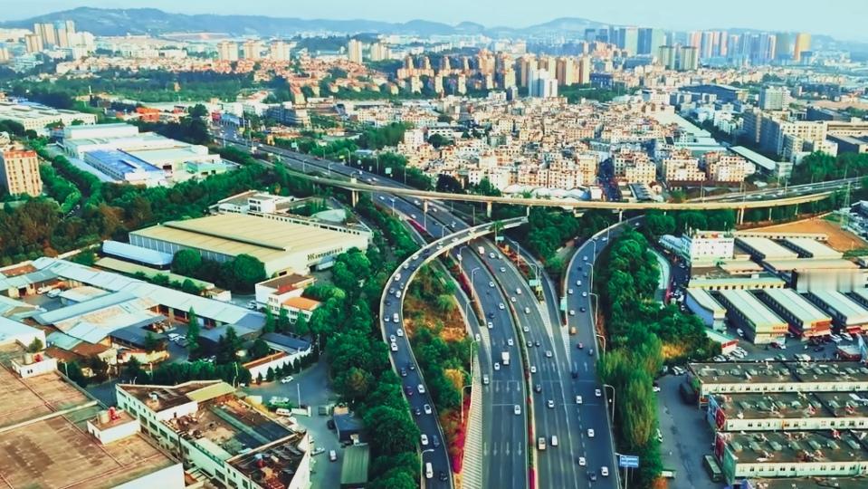 🔥终于动了！汕昆高速鸣泉村立交要改造，昆明人告别常年拥堵昆明车主苦鸣泉村立交