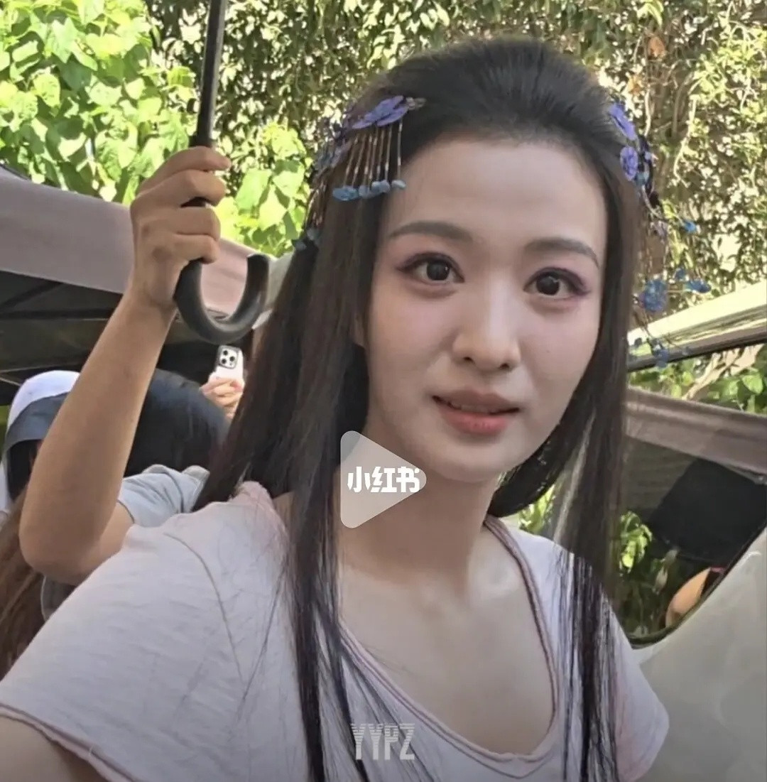 王楚然鼻基底凹陷太严重了吧