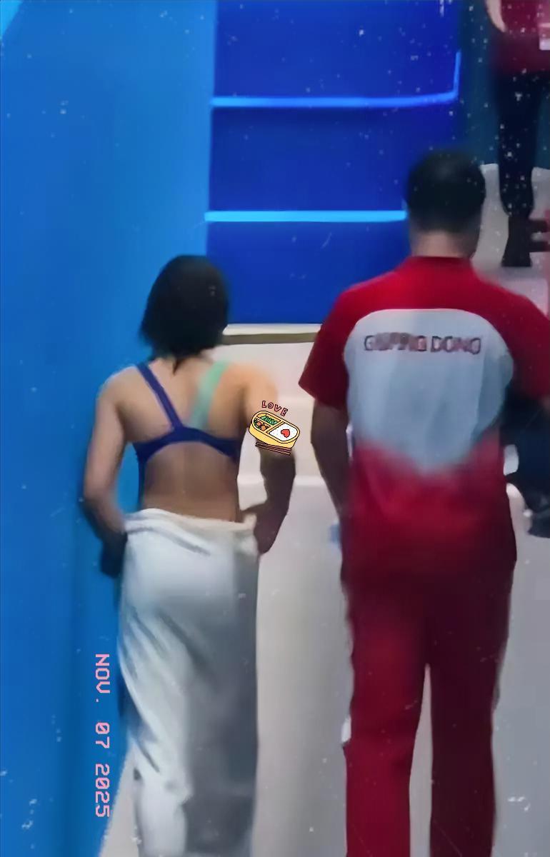 给这个摄影师点赞，婵的背影好美，简直就是顶级运动员的身材，十八姑娘一枝花！