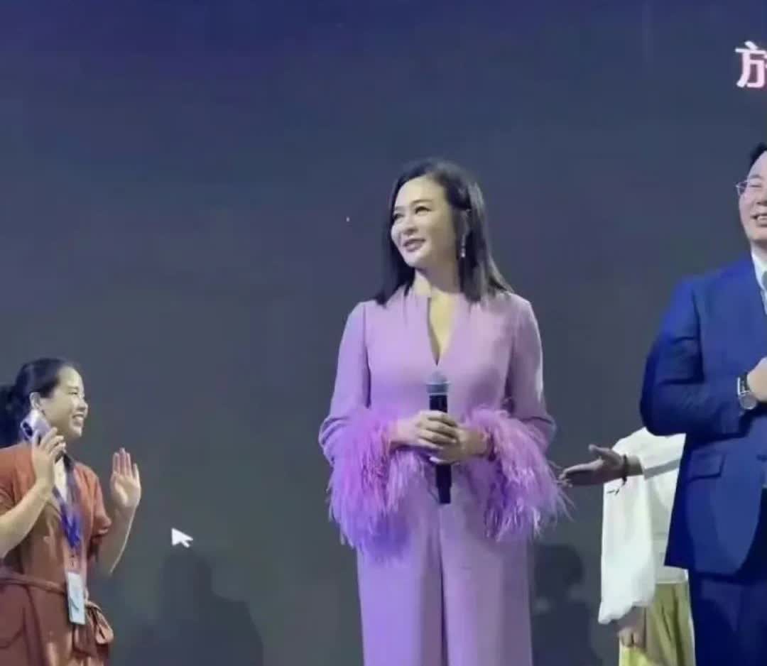 她这么好的基因，却没有留下一个后代，真的可惜了​​​​。