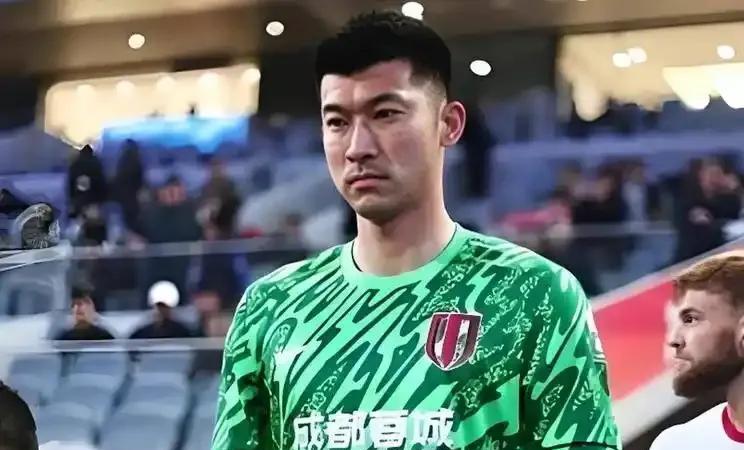 我就知道，他会是第一个！中超国安对阵蓉城，刘殿座8秒持球违例被判角球，这一下好戏