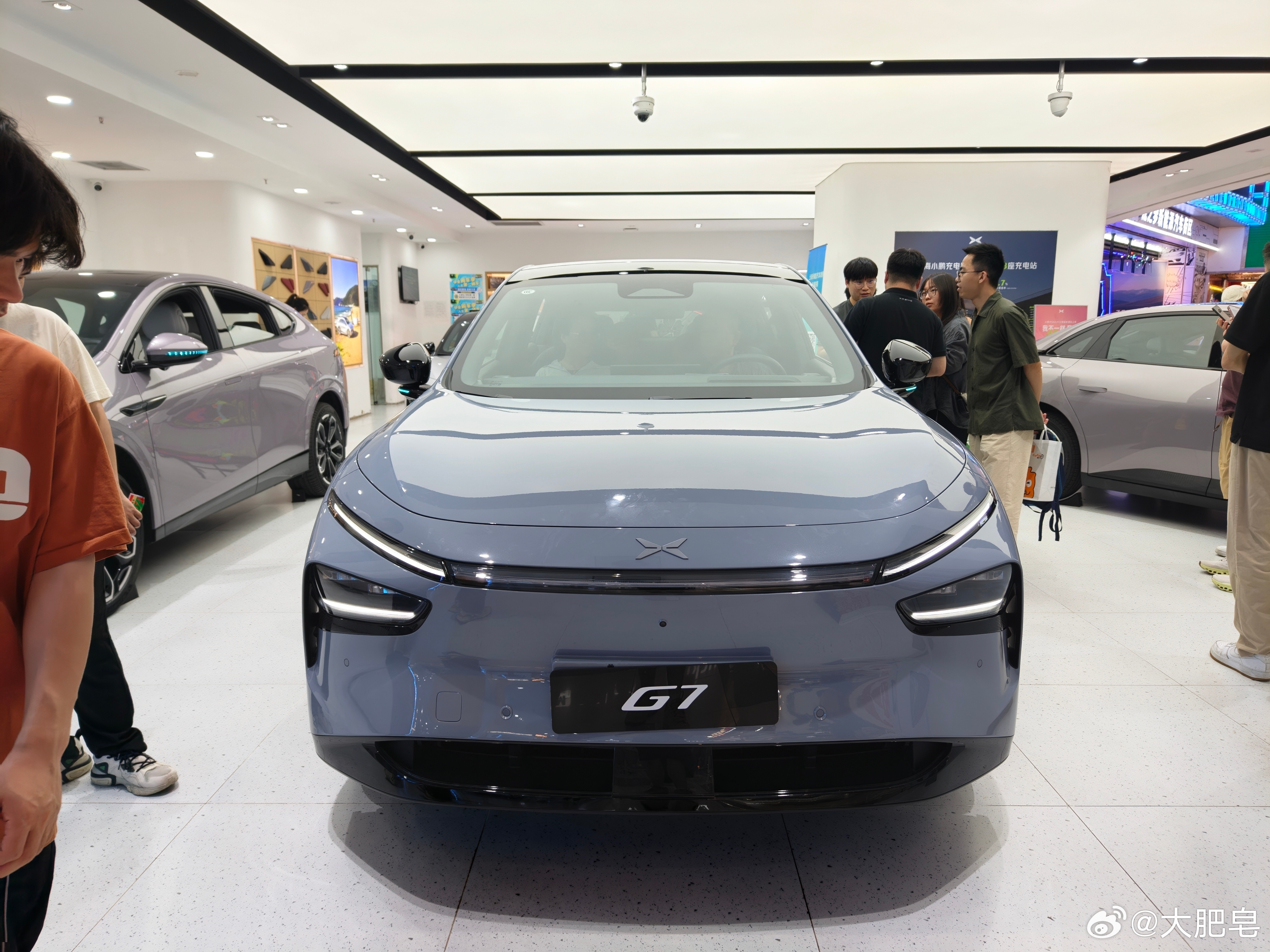 我来小鹏店看了看小鹏G7，如果我用小鹏P7+限定版置换，大概现在加3万多就行，换