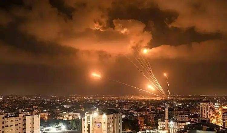 伊朗杀红了眼，犯下致命大错！以色列深夜致电北京。3月4号，美以针对伊朗的军事