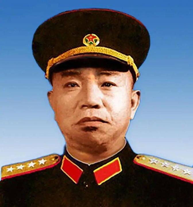一次宴会上，服务员面对开国大将陈赓和王树声，气得直翻白眼，这是为何呢？陈赓出生