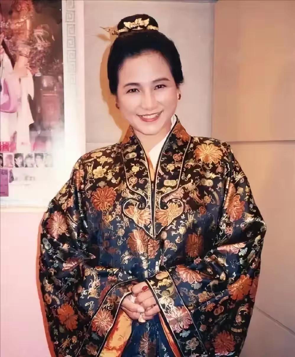 一段令人深思的话：“别不相信，女人到了中年以后，真的没有哪个男人会真正爱上你。因