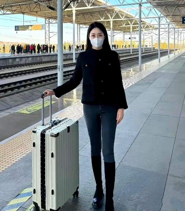 出差回来，砌碗茶水喝。公司出差