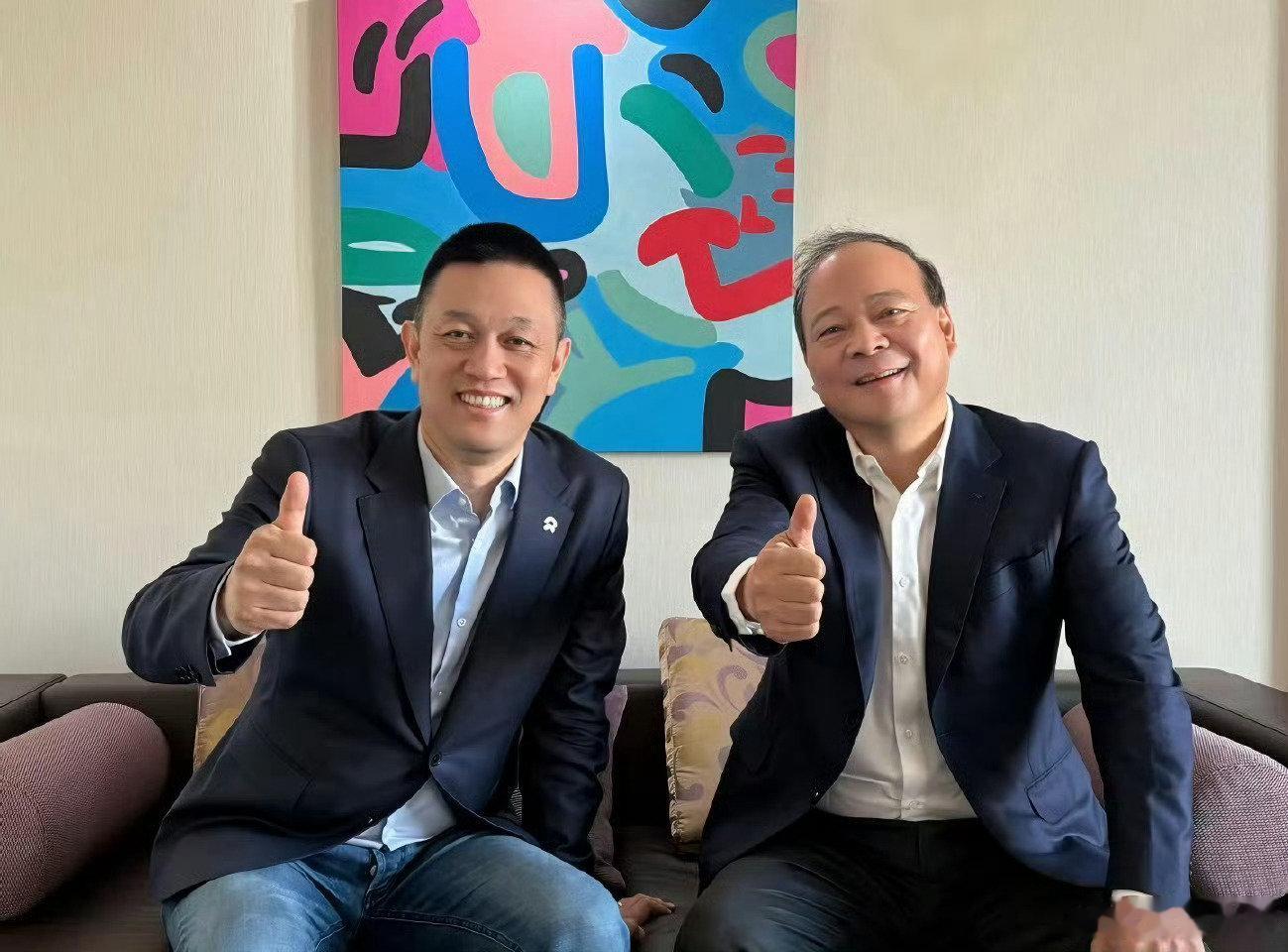 #宁德时代晒曾毓群李斌合照#我一直在想，如果在行业普遍去宁德化的态度下，有几家突然深化和宁德时代的合