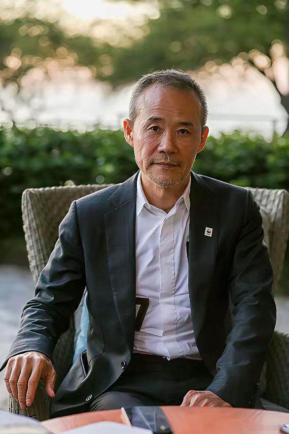 王石算是解脱了，一直宣称不依靠王石的女强人田朴珺这下终于清醒了。王石让你强你就强