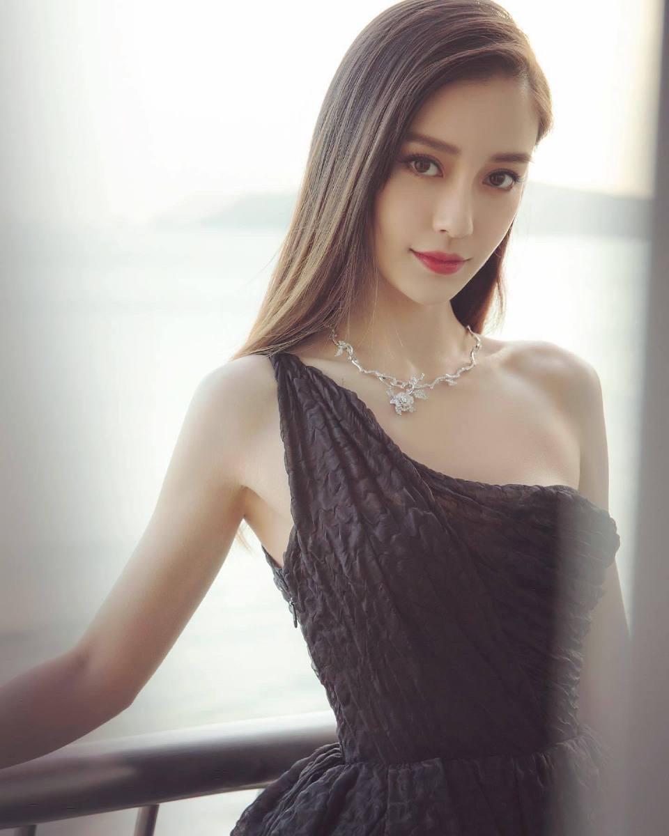 angelababy🥟angelababy听喜欢的人说晚安，就像是天