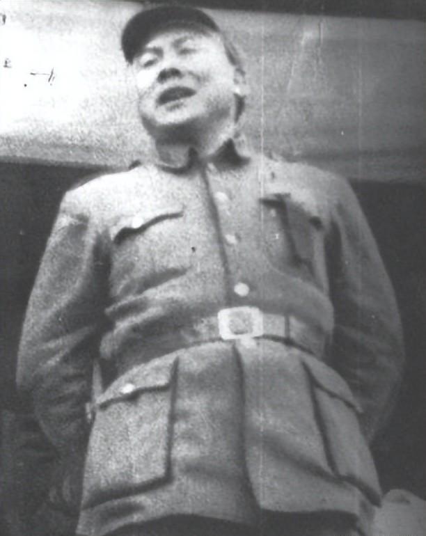 特工救下数万红军，解放后下落不明，51年被找到妻子才知被活埋骸骨散乱，棺木紧