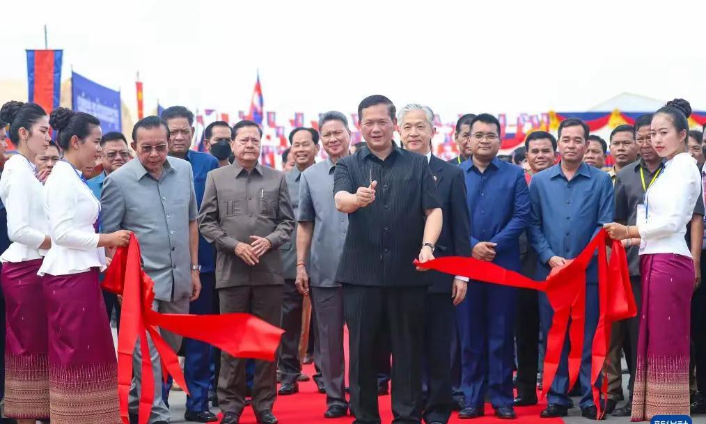 柬埔寨官方宣布，与美国达成了“关税协议”，但是，没有公布具体内容。我们原来都知道