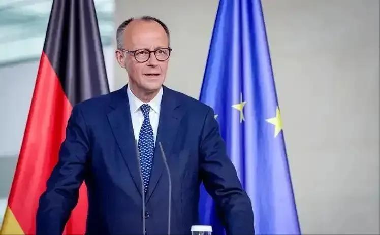 大反转！欧盟刚敲定援乌900亿无息贷款、还要启动对俄新一轮制裁，没等落地，斯洛伐