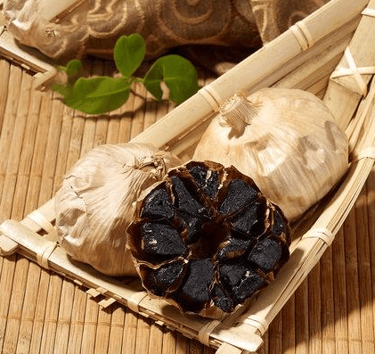 年底熬夜应酬多, 肝不好了? 这些食物是肝病“克星”, 酒桌上要多吃