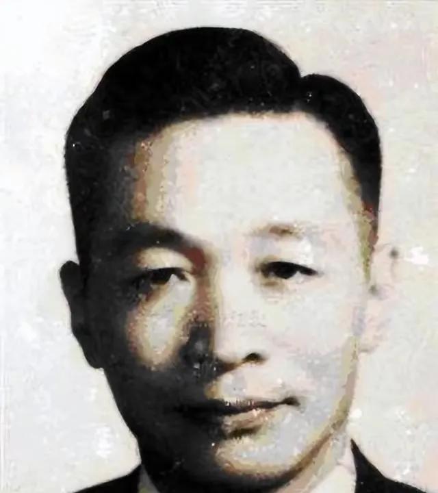 1938年，毛主席的贴身秘书沈之岳，给毛主席递了一支香烟，可毛主席却感觉不对劲，