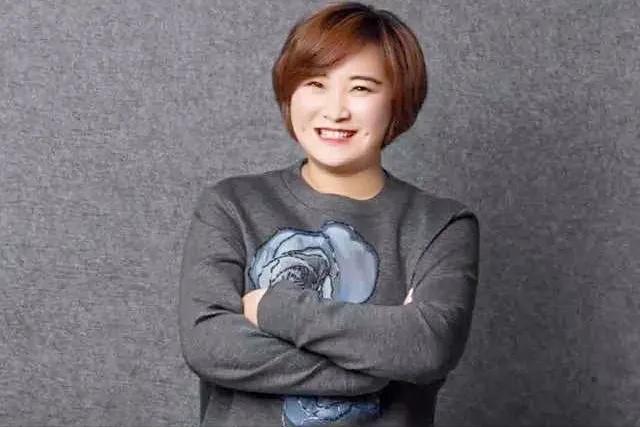 惊！贾玲《转念花开》竟未映先凉曾凭《你好，李焕英》封神的贾玲，新片《转念花