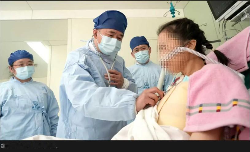 心脏移植无需“开胸劈骨”，仅靠一道8厘米小切口即可完成。1月10日，华中科技大学