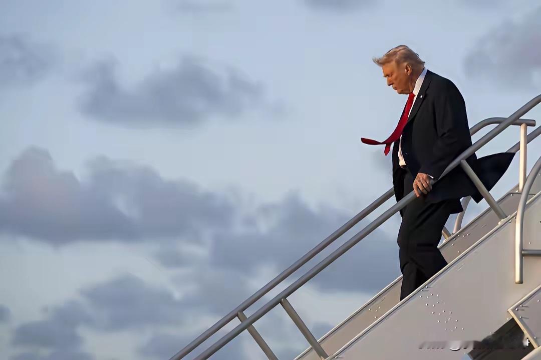 什么时候轮到伊朗来定规矩了？意外不？刺激不？据彭博社11日报导，伊朗已通过中