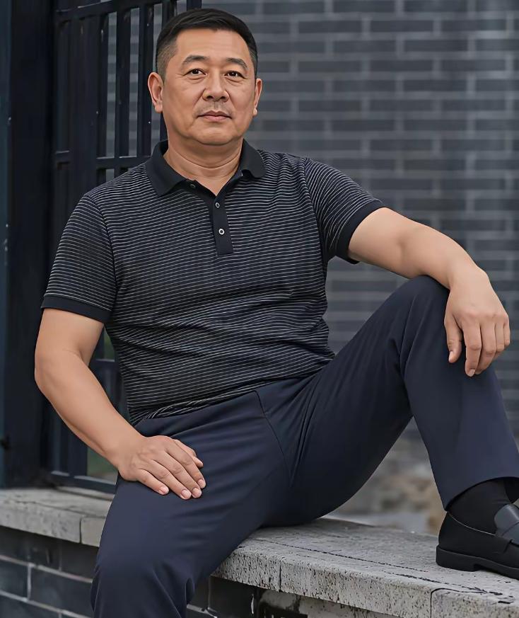 现在的副高职称评审对老教师没有一点儿利好。看了今年的职称评审要求，很多条都是要求